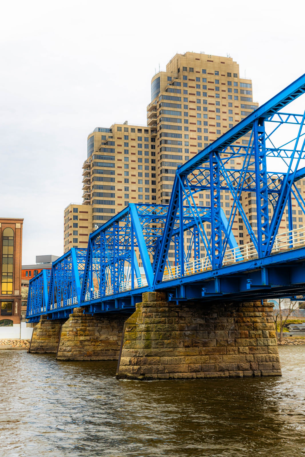 GR River City